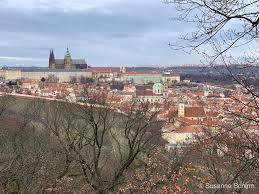 Blick Vom Laurenziberg Auf Die Prager Burg Prag Tschechien Prag Sehenswurdigkeiten Prag Tschechien