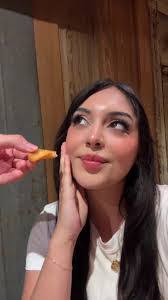 Ali Mckenna's Instagram, Twitter & Facebook