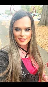 Dawn Belk's Instagram, Twitter & Facebook