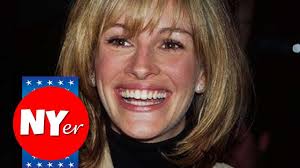 We hope you enjoyed it and if you want to download the pictures in high quality. Julia Roberts New Trendy Lob Haircut Will Inspire Your Next Chop Youtube