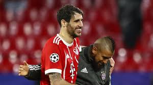 Juventus and chile midfielder arturo vidal has completed a move to german champions bayern munich. Fc Bayern Munchen Das Halt Martinez Vom Abgang Von Arturo Vidal Goal Com