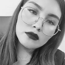 Araceli Morales's Instagram, Twitter & Facebook