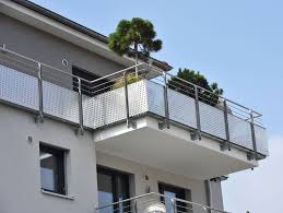Als weitere alternative wird ein windschutz terrasse glas auch als bausatz zum selber bauen angeboten. Balustrade Am Balkon Blickdicht Gestalten 4 Moglichkeiten Heimwerkertricks Net