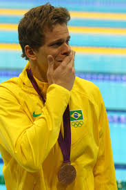 Cesar cielo is the most successful brazilian swimmer ever winning 3 olympic medals, 6 fina world championships roma 2009 cesar cielo brasil campeão mundial natação 100 m livre, medalha. Cesar Cielo Falha Na Bateria E E Bronze Nos 50m Puroesporte