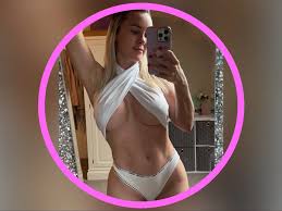  Adult-content creators