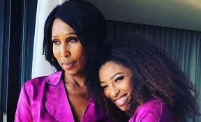Enhle mbali maphumulo is a south african actress who has appeared in several television shows including today on the show we're hanging out with actress, tv presenter, enhle mbali mlotswha. Mbali Mlotshwa House