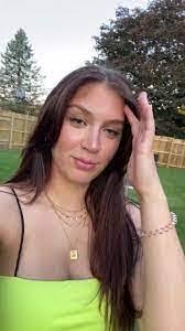 Amanda Stever's Instagram, Twitter & Facebook