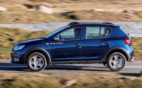 Elbette hızlanma verileri öyle süper motorlu araçlarla yarışmıyor. Comparison Renault Captur Gt Line 2019 Vs Dacia Sandero Stepway Laureate 2018 Suv Drive
