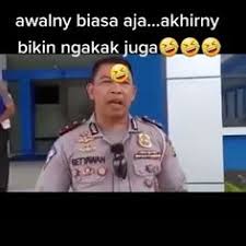 Pasalnya, ia mengaku membutuhkan transfusi darah segera. 28 Ide Humor Lucu Di 2021 Humor Lucu Lucu Sms Lucu