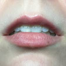 All it takes is a little bit of oil or petroleum jelly, and a sprinkle of cinnamon. We Put 4 Noninvasive Lip Filler Alternatives To The Test Fashionista