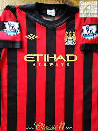 1:30pm, sunday 23rd october 2011. Manchester City Exterieur Maillot De Foot 2011 2012 Sponsored By Etihad