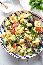 11 Schnelle Und Einfache Grillsalat Rezepte Kochkarussell Tortellinisalat Grillsalate Tortellini