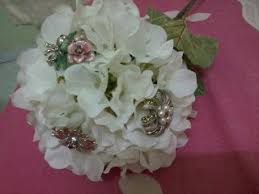 Jom lihat tutorial diy bunga tangan yang murah, cantik dan mudah ini. Story Of Shaharryzade Diy Bunga Tangan Brooch Bunga