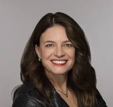 Stefanie Hoover's Instagram, Twitter & Facebook