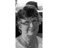 Suzanne Pace's Instagram, Twitter & Facebook