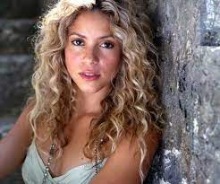 So Natural And Beautiful Shakira Hair Curly Hair Styles Hair Styles