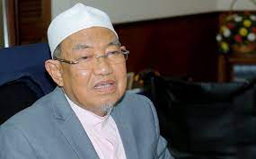 Harussani aged 82 died on sunday, 30 may 2021, 2.45 p.m. Muftis Prefer To Stay Away From Politics Says Harussani