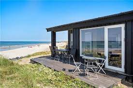 <br> <br>charming, sunny beachfront apartments. Traumhaftes Ferienhaus Mit Panoramablick In Der Ersten Dunenreihe Wunderbares Und Modernes Ferienhaus Direk Ferienhaus Ferienhaus Danemark Ferienhaus Am Strand