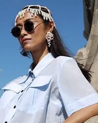 Accentuate by Elena Romanenko