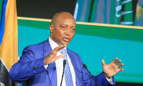 A l'invitation de la confédération africaine de football, une délégation du comité d'organisation de la coupe d'afrique 2023 (cocan) conduite par le directeur exécutif moumouni sylla séjourne à yaoundé au cameroun dans le cadre de la cérémonie de tirage au sort de la can total énergies 2021 qui. Can 2022 La Caf Donne Les Veritables Raisons Du Report Du Tirage Au Sort Et Annonce