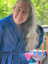 Is anybody available to do a specific hairstyle with a certain color