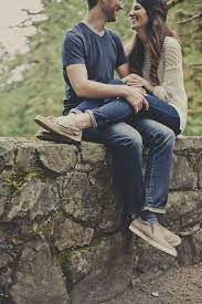 20 The Best Engagement Photo Poses Examples Wedding Forward Photo Poses For Couples Cute Engagement Photos Engagement Photo Poses