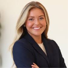 I'm so thrilled to share that I will be joining Bain & Company as a 2025  Associate Consultant Intern in their New York City office! I am beyond  grateful to learn and