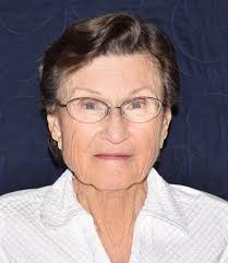 Eleanor Hemphill's Instagram, Twitter & Facebook