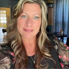 Hello, I am reaching out to gather opinions from women in Piqua and  surrounding areas regarding my new venture. I would appreciate your  thoughts