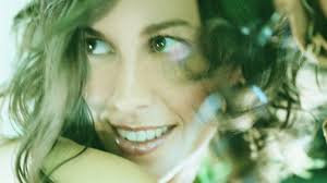 Alanis Morissette: Feast