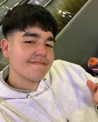 A las 11:00 horas serán los funerales de Yonatan Muñoz, joven fallecido en  el lamentable accidente de tránsito originado en la avenida Aníbal León  Bustos a la altura de Autoplanet. El cortejo