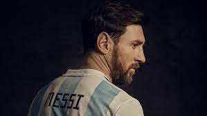 Tanto que el '10' vomitaba y el neerlandés tenía que obligarse para comer. Hd Wallpaper Lionel Messi 4k Headshot Portrait Studio Shot Beard Adult Wallpaper Flare