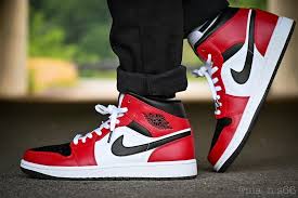 Air Jordan 1 Mid Chicago 554724 069 Red White In 2020 Air Jordans Jordan 1 Mid Air Jordans Retro