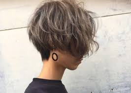 Genderfluid androgynous curly haircuts : Lesbian Haircuts 40 Epic Hairstyles For Lesbians Our Taste For Life