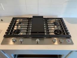 5 burner gas cooktop with griddle