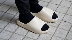 Adidas yeezy slide resin fx0494. Adidas Yeezy Slides Review On Feet Bone Colorway Almost Comfortable With Lotsa Hype Youtube
