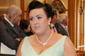 Woman loses SIX stone in five months after she was shocked by how she  looked in bridesmaid photo