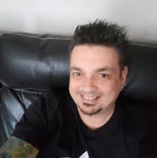 Graham Mann's Instagram, Twitter & Facebook