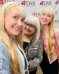 We had such a wonderful weekend performing at and representing our DAR  chapter as voting delegates at the 129th Illinois State Conference of the  Daughters of the American Revolution! 🇺🇸⭐️🇺🇸⭐️ Such an