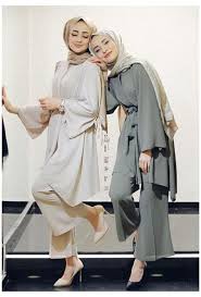 Selain tempat untuk menuntut ilmu, sekolah juga dapat dikatakan sebagai rumah kedua. 29 Ide Gaun Perpisahan Di 2021 Gaun Pakaian Pesta Pakaian Wanita