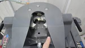 And it is possible for trucks with beds shorter than 6 feet to tow a fifth wheel trailer by using a sidewinder hitch. Do I Need A Sliding Fifth Wheel Hitch Youtube