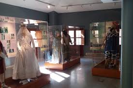 Celebramos bodas, bautizos, comuniones, comidas y cenas de empresa, etc. Das Felsenhaus In Valencia Museum In Valencia