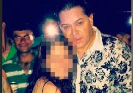 O príncipe tenta vários métodos de tratamento até desistir, porém sua esposa o convence a visitar lionel logue, um terapeuta de fala australiano que mora em londres. Cronica El Cantante Lalo Sale Con Una Chiquilina De 16 Anos