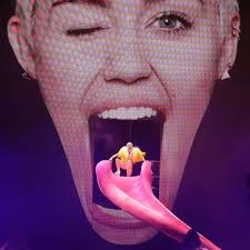 Es Devlin (English Stage Designer) ~ Bio with [ Photos