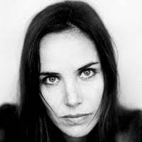 Leslie Searles's Instagram, Twitter & Facebook