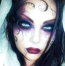 15 Gruselige Augen Make Up Ideen Die Sie Fur Halloween Ausprobieren Mochten Beautiful Halloween Makeup Halloween Eye Makeup Halloween Makeup Looks