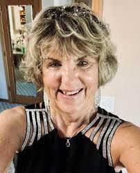 Jeri Draper's Instagram, Twitter & Facebook