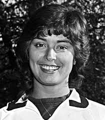 07 Softball Guide-bleeds.pmd