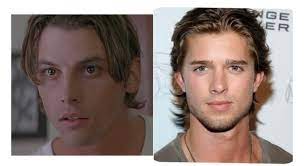 Ulrich did get to wear the ghostface costume for a single scene during the movie, at his own insistance. Anyone Else Think Skeet Ulrich From Scream Who Lucy Hale Dated Looks A Bit Like Jason From Pll Prettylittleliars