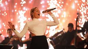 Helene fischer (37) zählt bereits seit jahren zu den bekanntesten und beliebtesten schlagersängerinnen deutschlands. Helene Fischer Schwindel Bei Rtl Jahresruckblick Twitter Wutet Gegen Schlagerstar News De